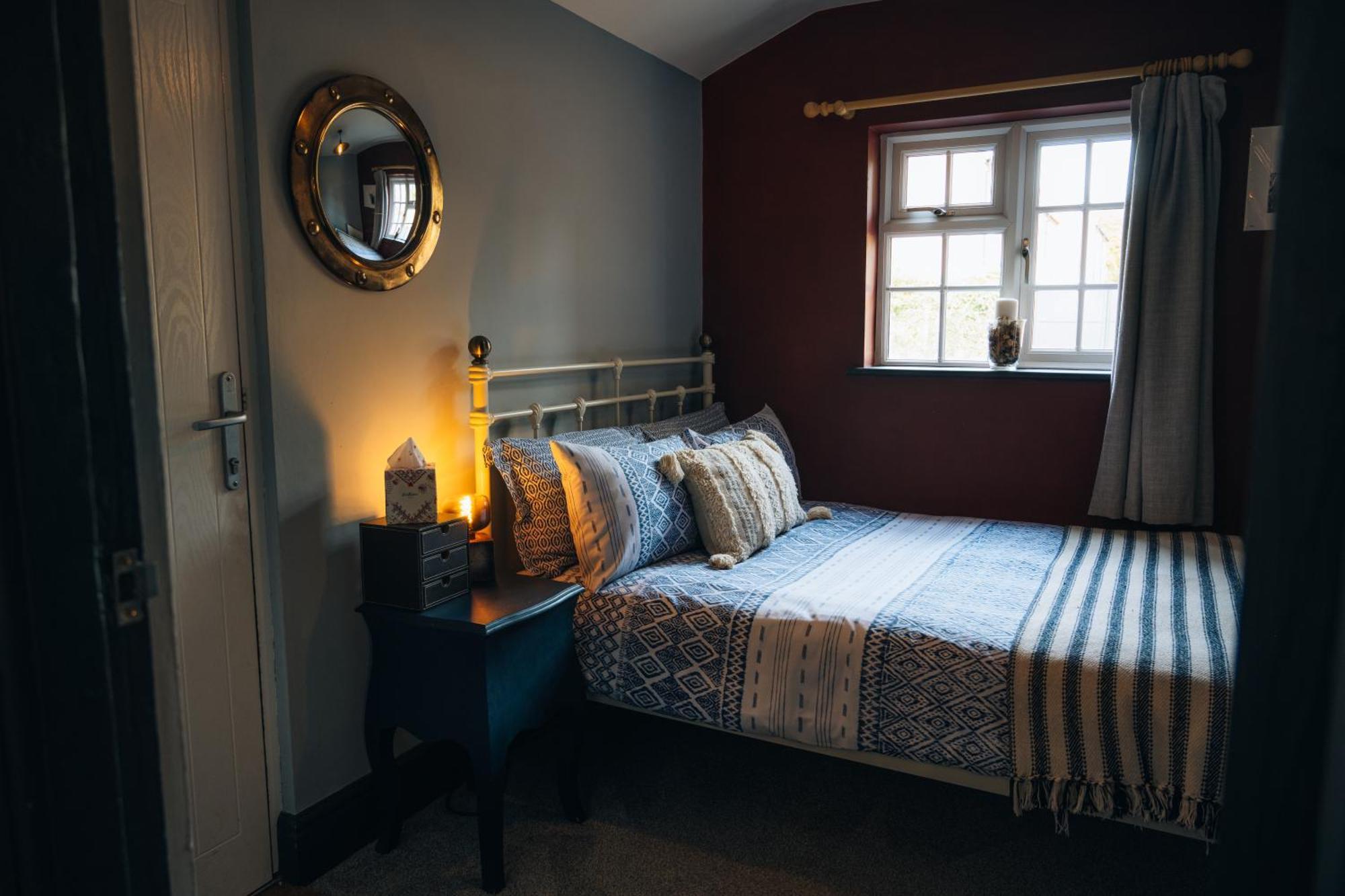 The Bolt Hole - Stratford Upon Avon - Central - Free Offstreet Parking - 2 Bed Luxury Apartment Екстериор снимка