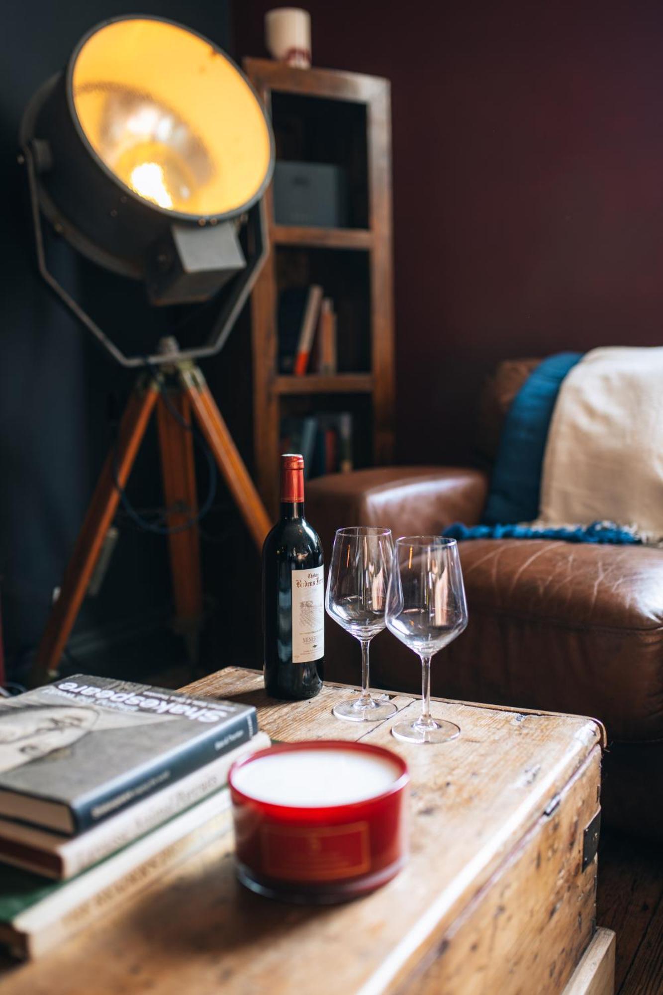 The Bolt Hole - Stratford Upon Avon - Central - Free Offstreet Parking - 2 Bed Luxury Apartment Екстериор снимка